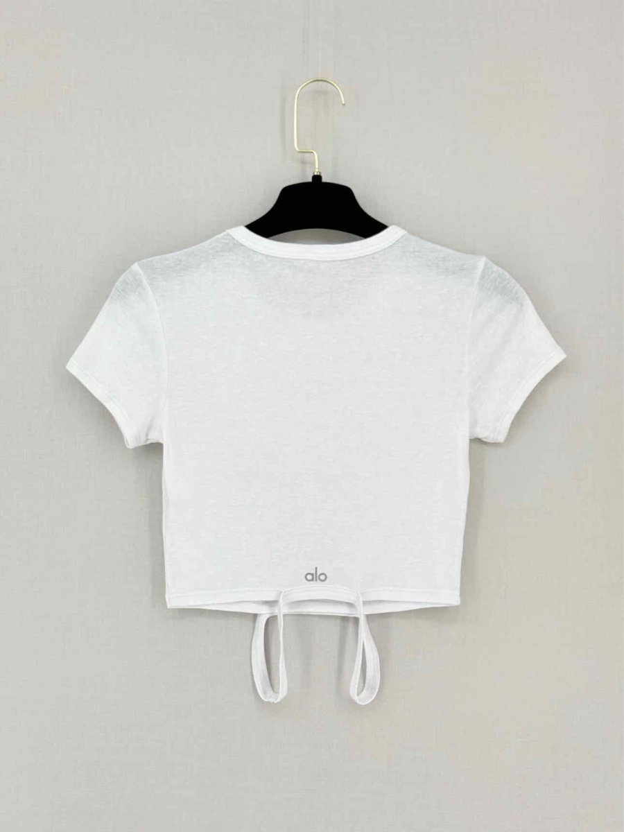 Pre-loved ALO Yoga White Size XSmall T-shirt at Reems Closet
