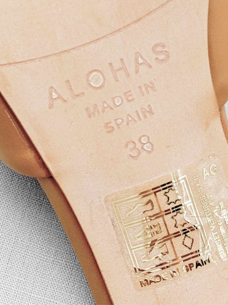 Pre - loved ALOHAS Puffy Brown Size EU 38 Mules at Reems Closet