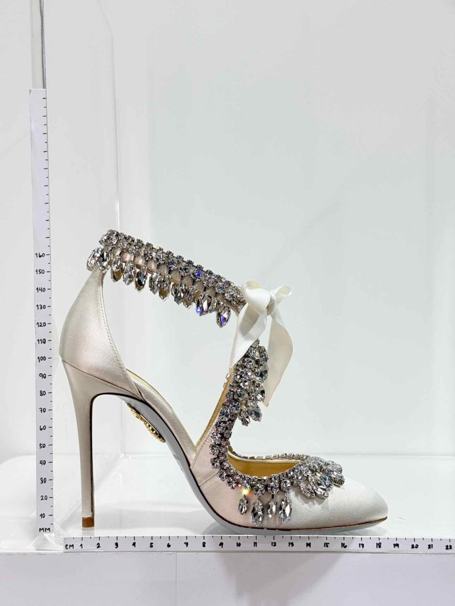 Pre-loved AQUAZZURA Stella Jeweled Bridle White Size EU 35 Pumps at Reems Closet