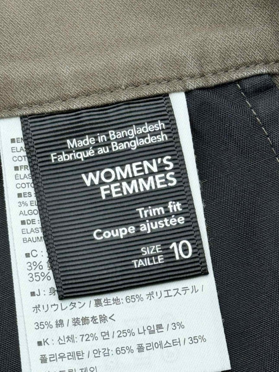 Pre - loved ARC’TERYX Khaki Size US 10 Shorts at Reems Closet