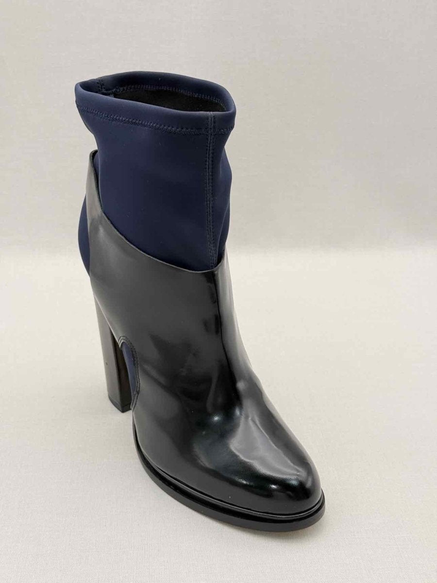 Pre-loved ATOS LOMBARDINI Black & Blue Size EU 40 Ankle Boots at Reems Closet