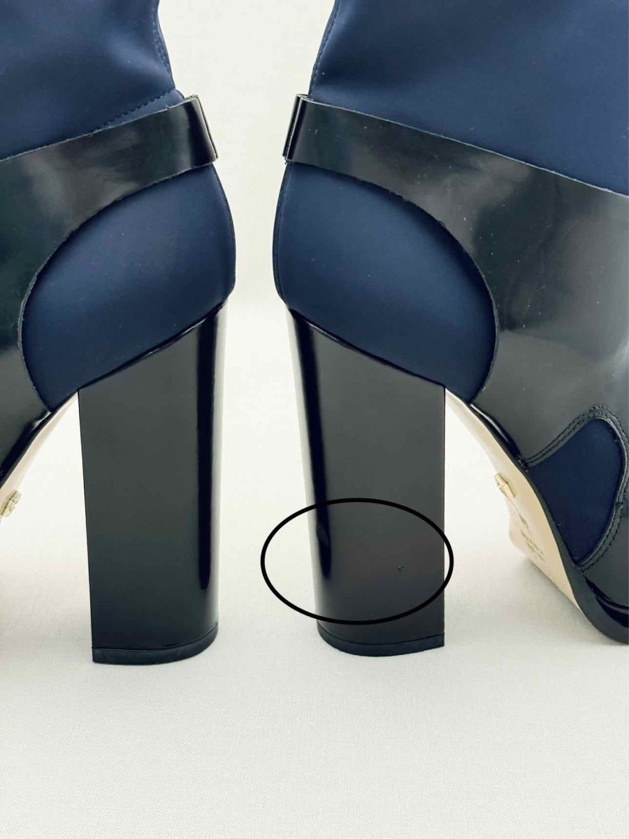Pre-loved ATOS LOMBARDINI Black & Blue Size EU 40 Ankle Boots at Reems Closet
