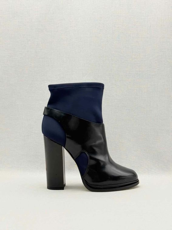 Pre-loved ATOS LOMBARDINI Black & Blue Size EU 40 Ankle Boots at Reems Closet