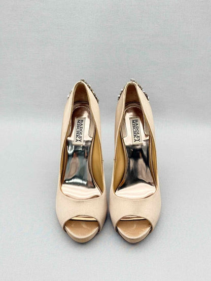 Pre-loved BADGLEY MISCHKA Beige Size EU 38.5 Pumps at Reems Closet