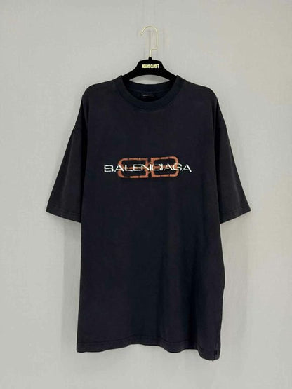 Pre-loved BALENCIAGA BB Stencil Print Black Size Large T-shirt at Reems Closet