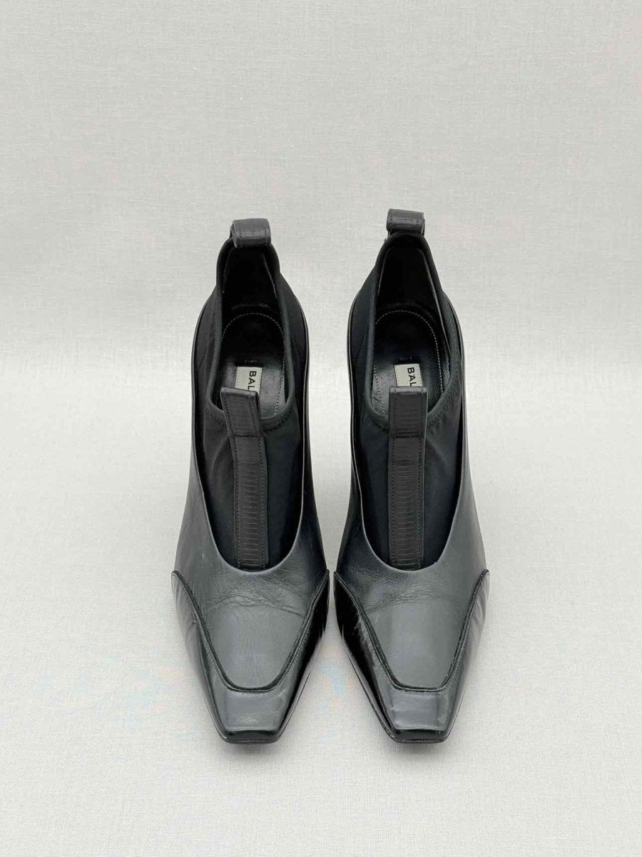 Pre - loved BALENCIAGA Black Size EU 38 Pumps at Reems Closet