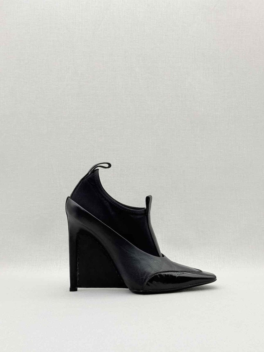 Pre - loved BALENCIAGA Black Size EU 38 Pumps at Reems Closet