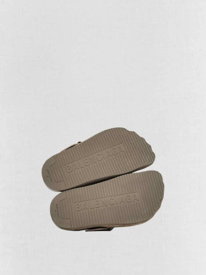 Pre - loved BALENCIAGA Sunday Brown Size EU 37 Mules at Reems Closet