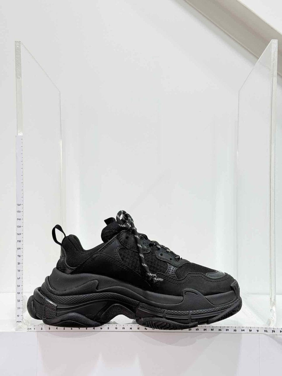 Pre-loved BALENCIAGA Triple S Black Size EU 37 Sneakers at Reems Closet
