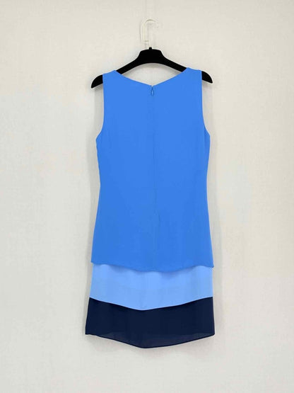 Pre-loved BCBG MAXAZRIA Blue & White Size US 4 Short Dress at Reems Closet