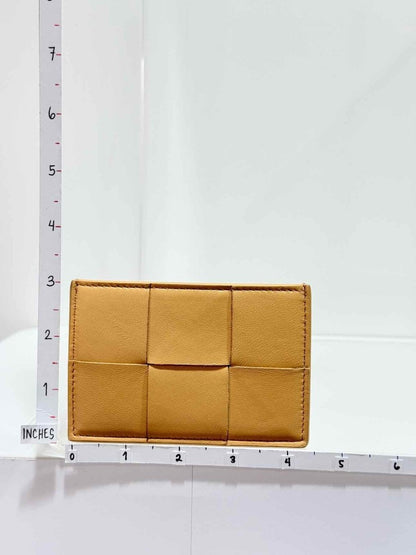 Pre - loved BOTTEGA VENETA Beige Card Holder at Reems Closet