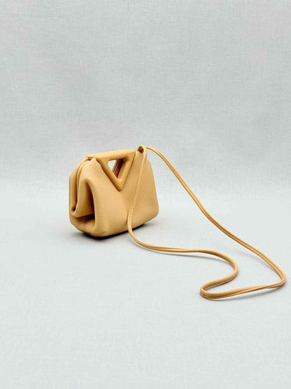 Pre - loved BOTTEGA VENETA Beige Coin Wallet at Reems Closet