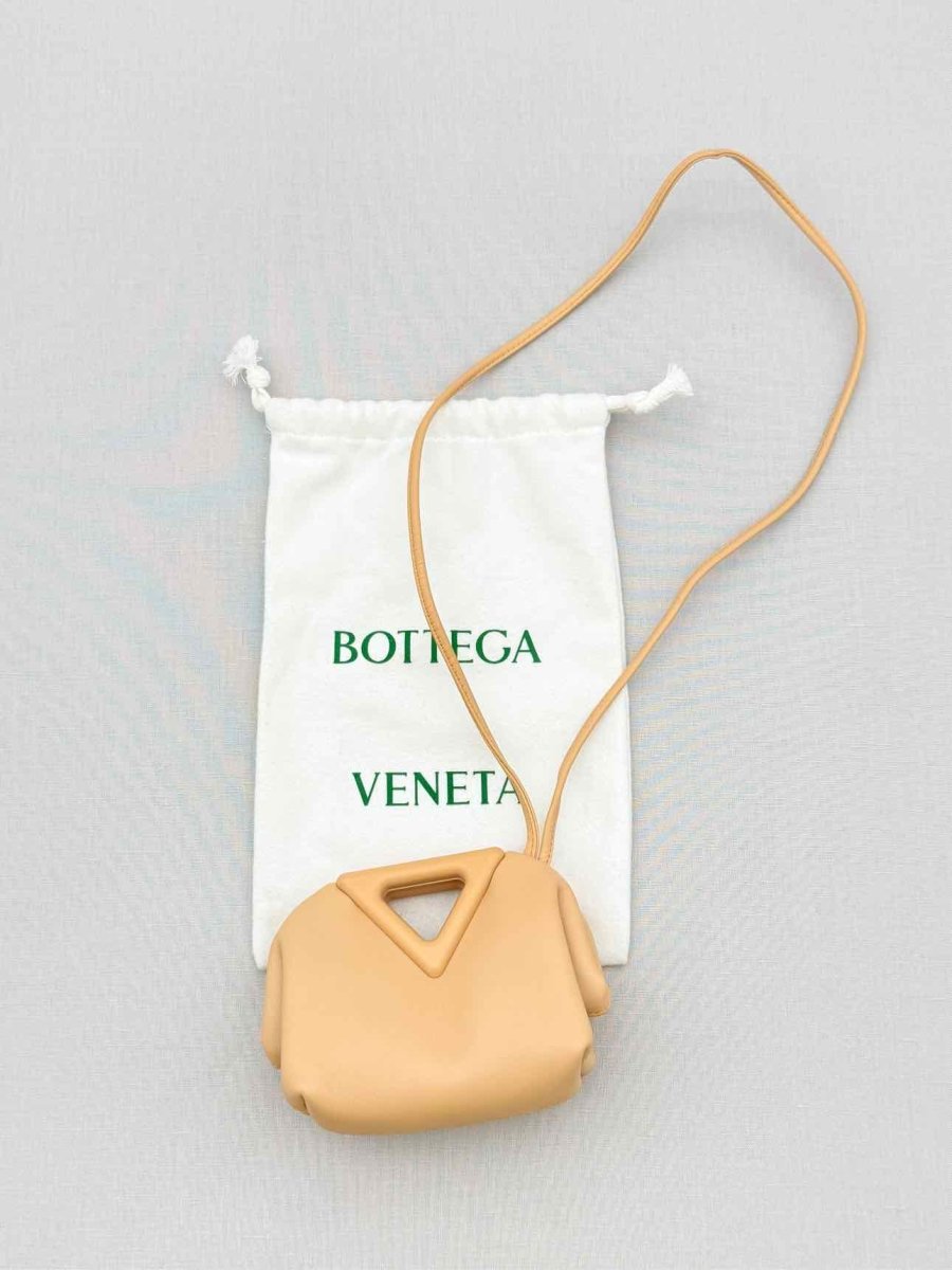 Pre - loved BOTTEGA VENETA Beige Coin Wallet at Reems Closet
