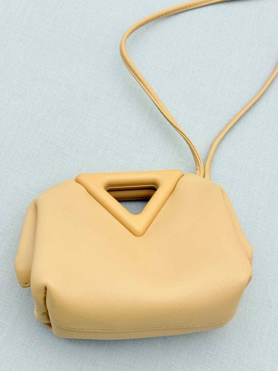 Pre - loved BOTTEGA VENETA Beige Coin Wallet at Reems Closet