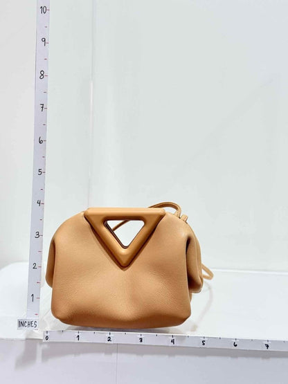 Pre - loved BOTTEGA VENETA Beige Coin Wallet at Reems Closet