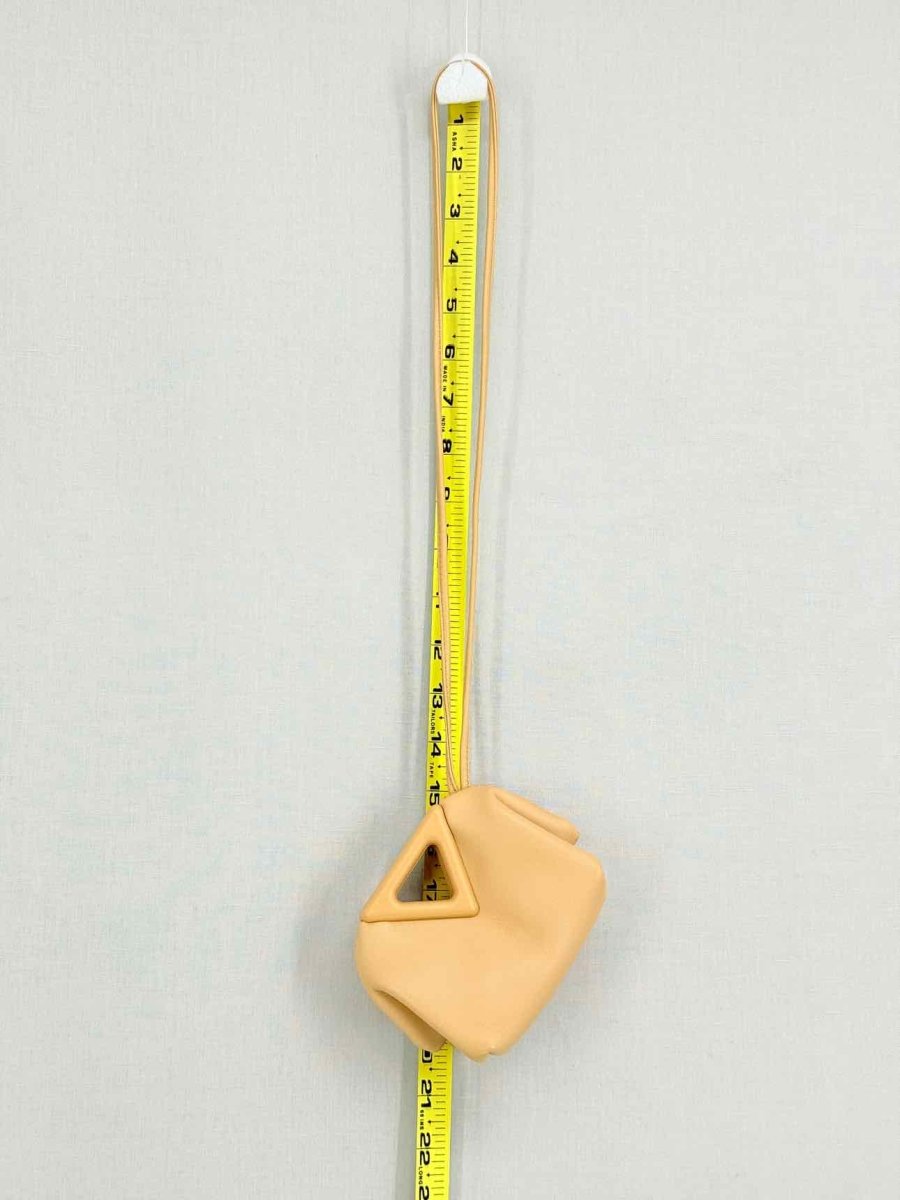 Pre - loved BOTTEGA VENETA Beige Coin Wallet at Reems Closet