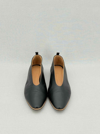 Pre - loved BOTTEGA VENETA Black Size EU 39.5 Flat Shoes at Reems Closet