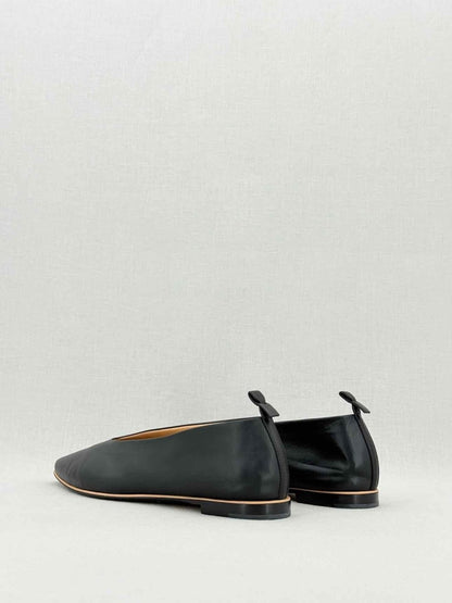 Pre - loved BOTTEGA VENETA Black Size EU 39.5 Flat Shoes at Reems Closet