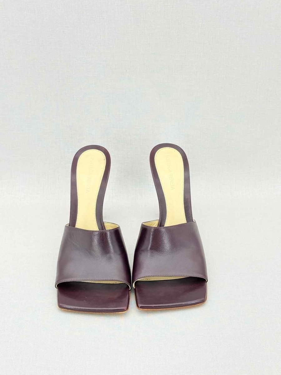 Pre - loved BOTTEGA VENETA Burgundy Size EU 38.5 Heeled Sandals at Reems Closet