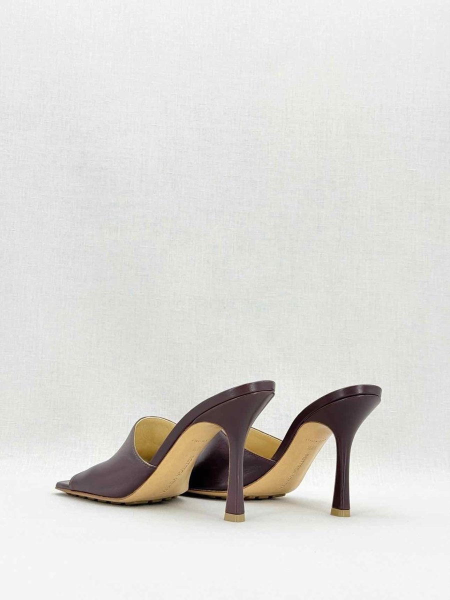 Pre - loved BOTTEGA VENETA Burgundy Size EU 38.5 Heeled Sandals at Reems Closet