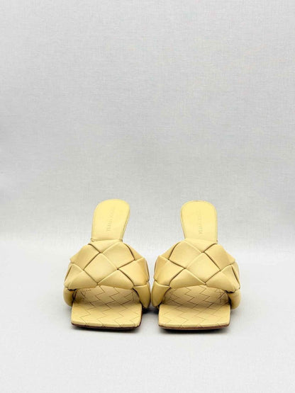 Pre - loved BOTTEGA VENETA Lido Beige Size EU 38.5 Mules at Reems Closet