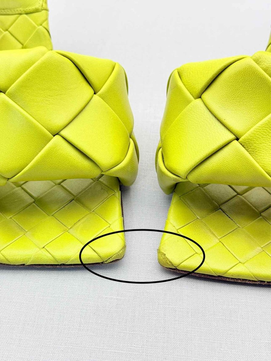 Pre-loved BOTTEGA VENETA Lido Yellow Woven Size EU 38 Mules at Reems Closet