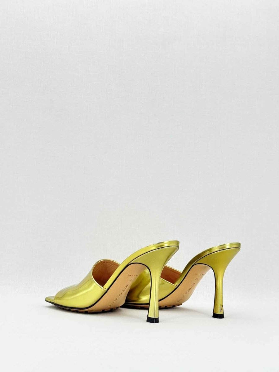Pre - loved BOTTEGA VENETA Metallic Gold Size EU 39 Heeled Sandals at Reems Closet