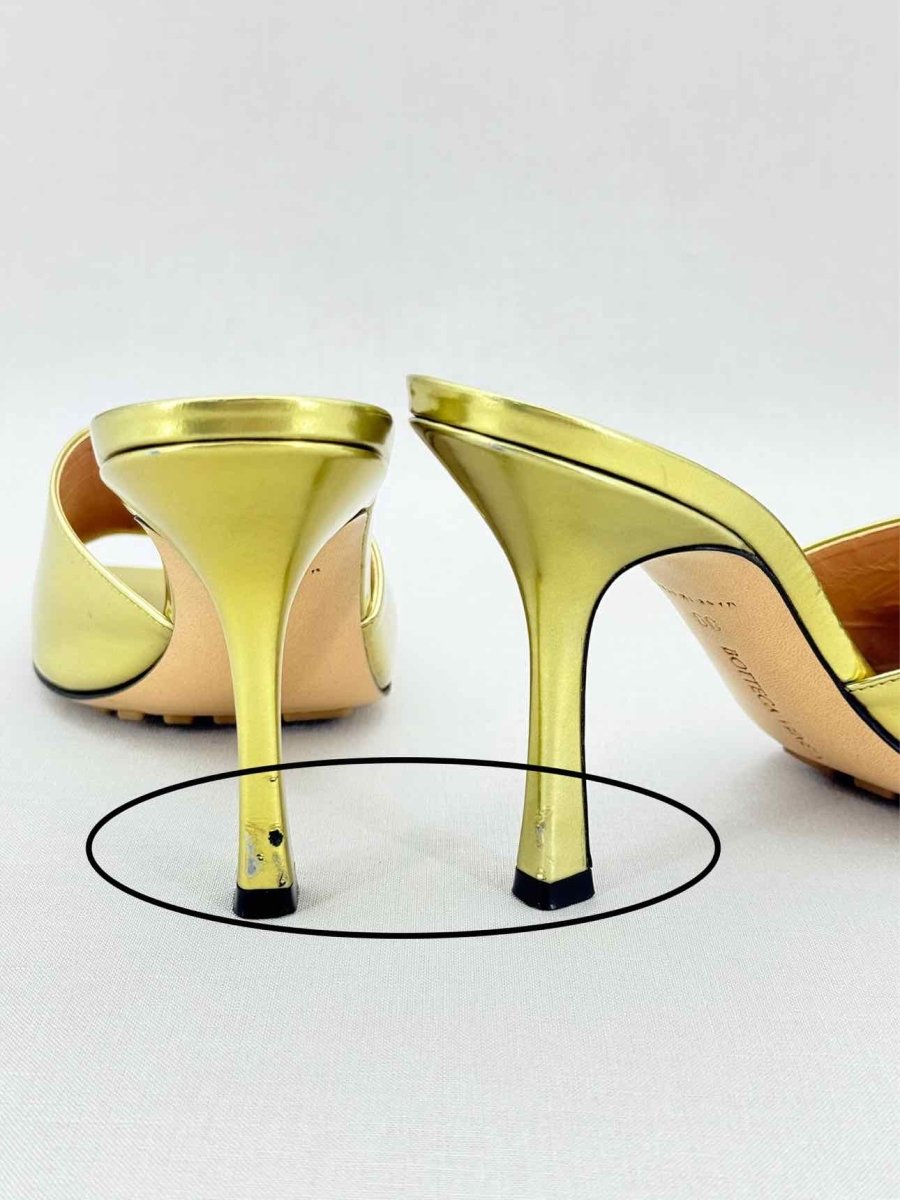 Pre - loved BOTTEGA VENETA Metallic Gold Size EU 39 Heeled Sandals at Reems Closet