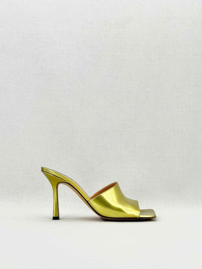 Pre - loved BOTTEGA VENETA Metallic Gold Size EU 39 Heeled Sandals at Reems Closet