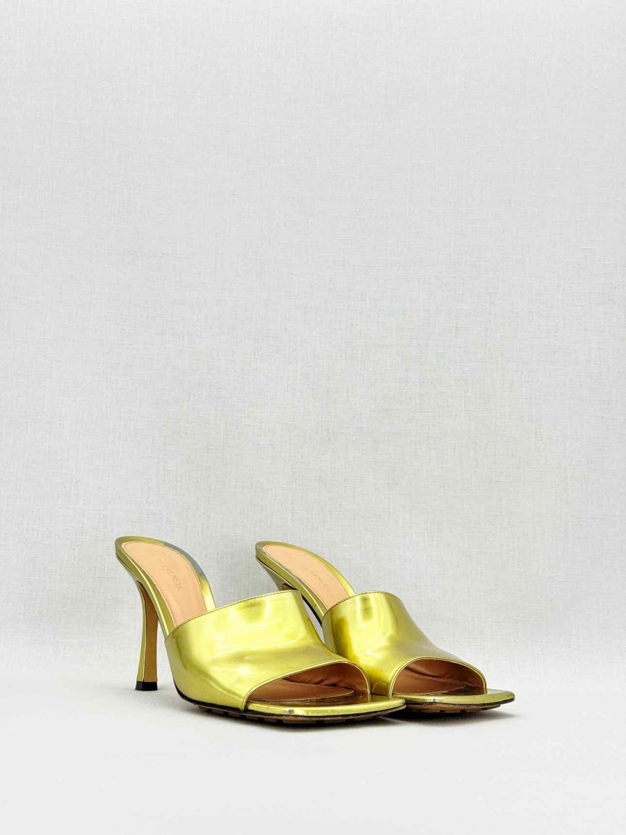 Pre - loved BOTTEGA VENETA Metallic Gold Size EU 39 Heeled Sandals at Reems Closet