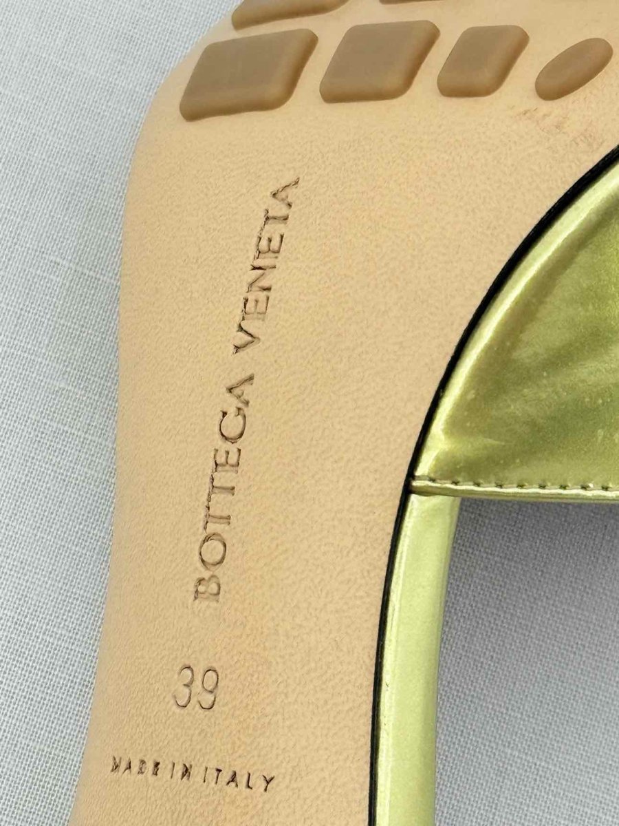 Pre - loved BOTTEGA VENETA Metallic Gold Size EU 39 Heeled Sandals at Reems Closet