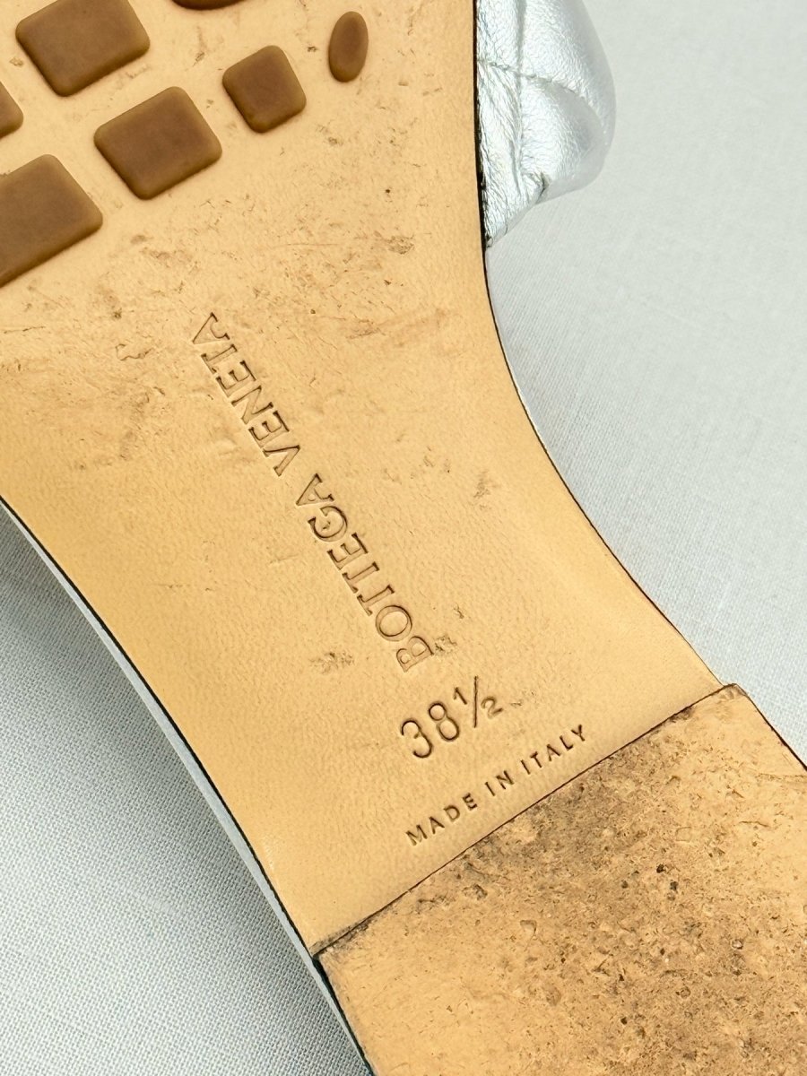 Pre - loved BOTTEGA VENETA Metallic Silver Size EU 38.5 Sandals at Reems Closet