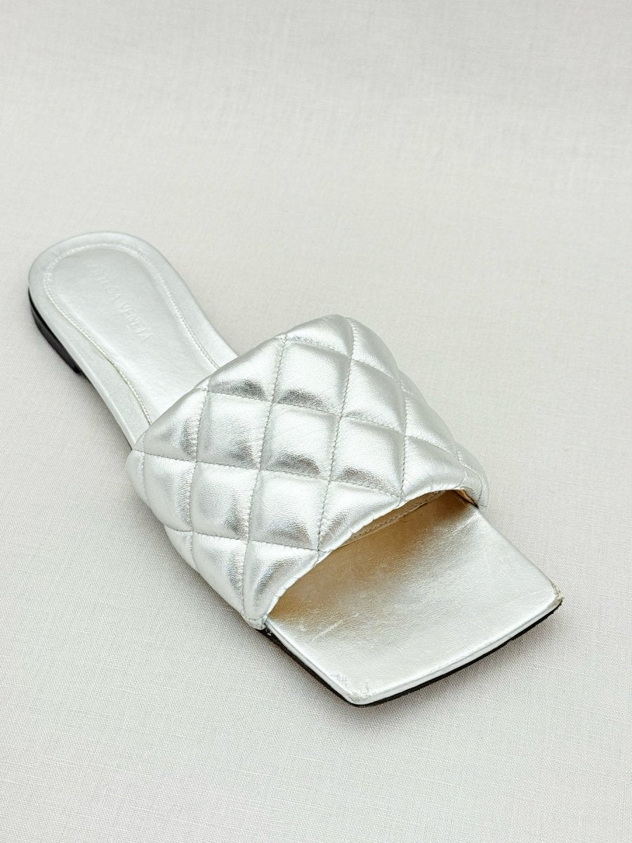 Pre - loved BOTTEGA VENETA Metallic Silver Size EU 38.5 Sandals at Reems Closet