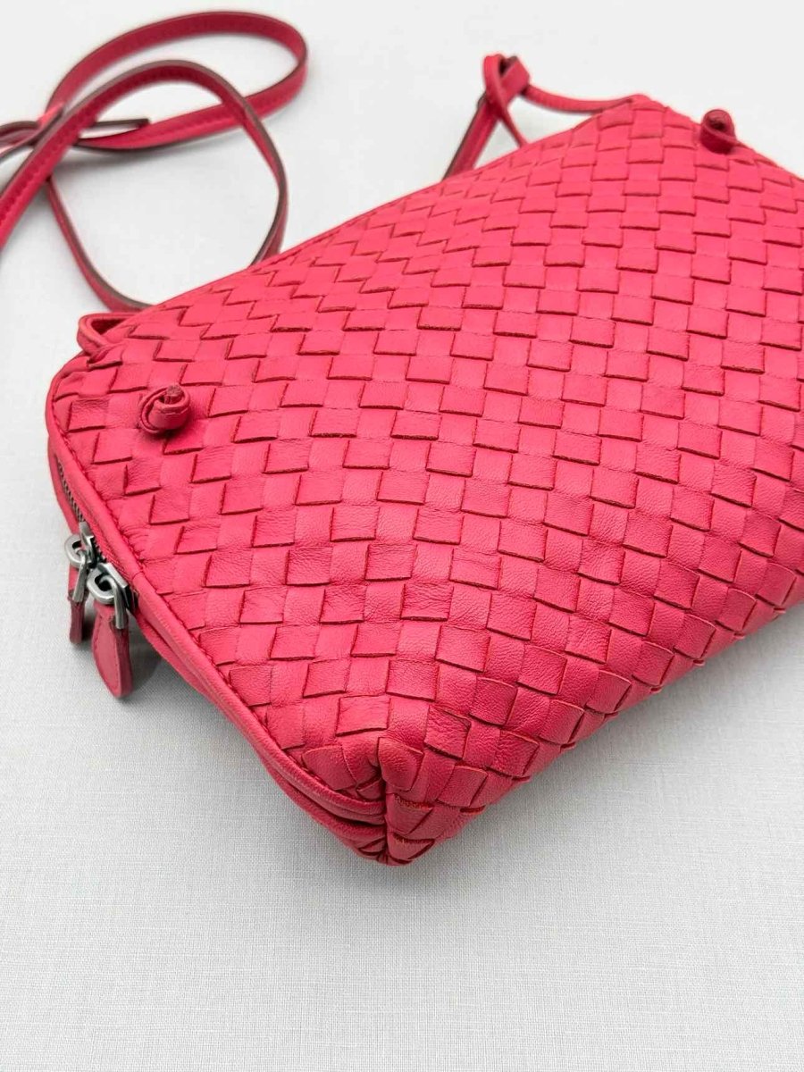 Pre-loved BOTTEGA VENETA Nodini Red Intrecciato Crossbody at Reems Closet