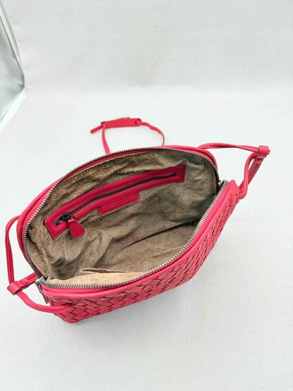 Pre-loved BOTTEGA VENETA Nodini Red Intrecciato Crossbody at Reems Closet