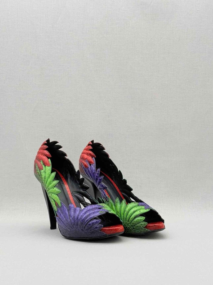 Pre - loved BOTTEGA VENETA Red Multicolor Floral Size EU 39 Pumps at Reems Closet