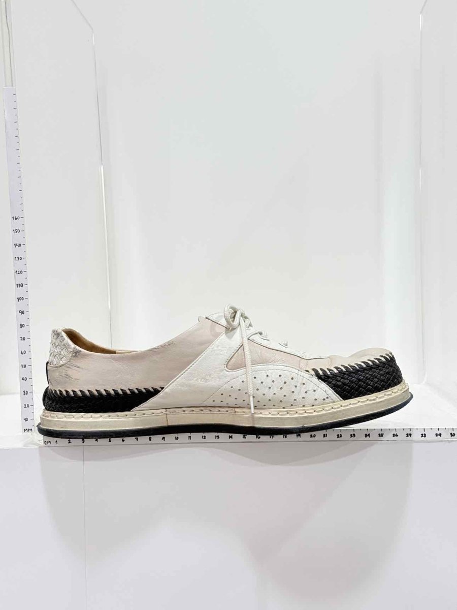 Pre - loved BOTTEGA VENETA Size EU 40 Sneakers at Reems Closet