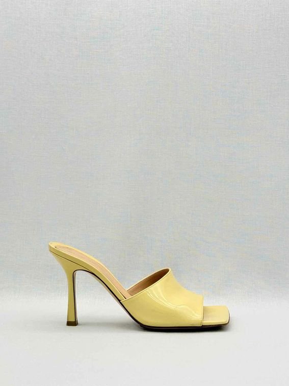 Pre-loved BOTTEGA VENETA Stretch Yellow Size EU 39 Mules at Reems Closet