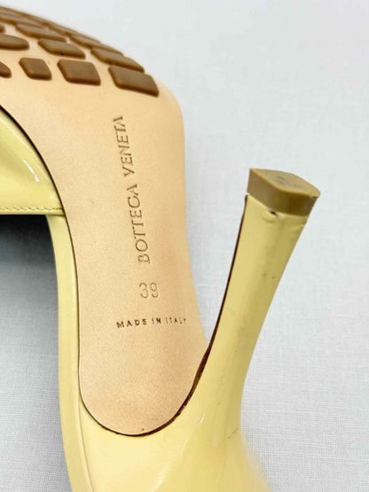 Pre-loved BOTTEGA VENETA Stretch Yellow Size EU 39 Mules at Reems Closet