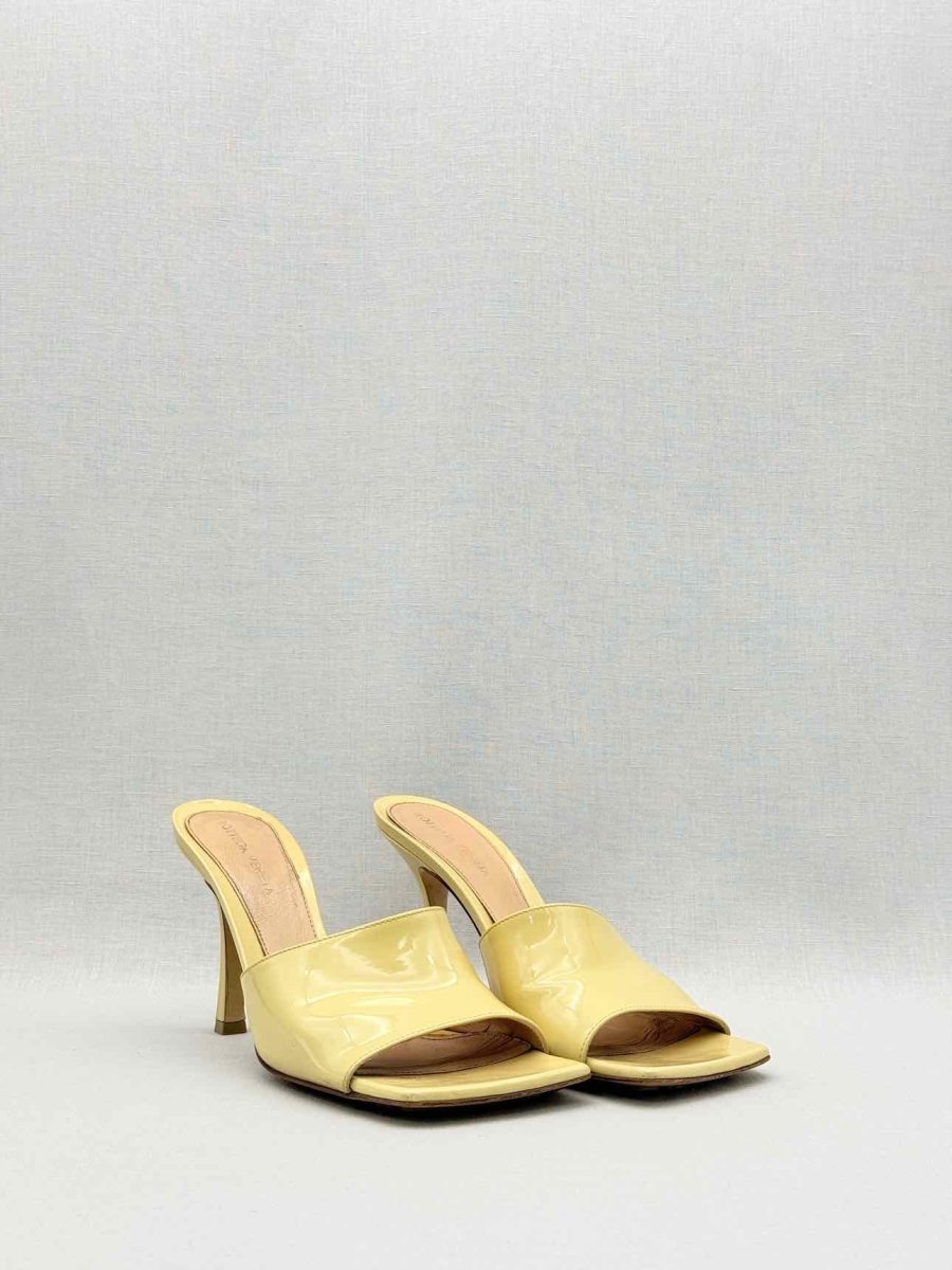 Pre-loved BOTTEGA VENETA Stretch Yellow Size EU 39 Mules at Reems Closet