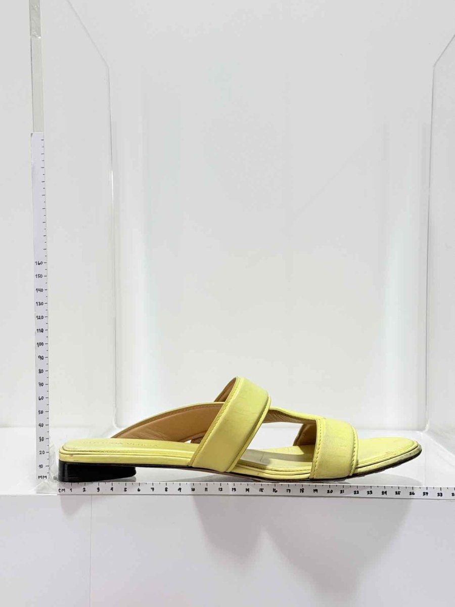 Pre-loved BOTTEGA VENETA The Band Yellow Size EU 40 Sandals at Reems Closet