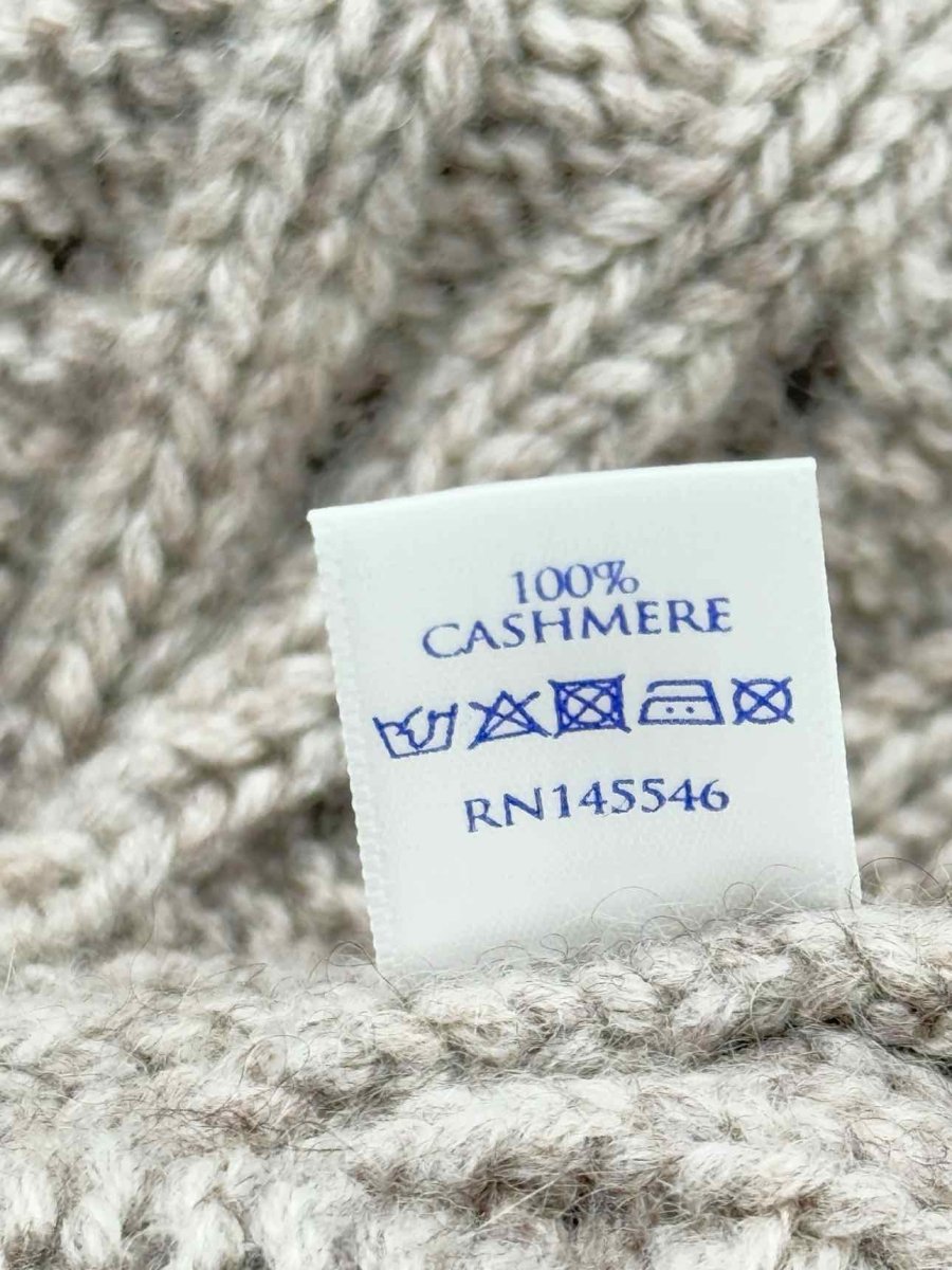 Pre - loved BRORA Grey Knit Beanie at Reems Closet