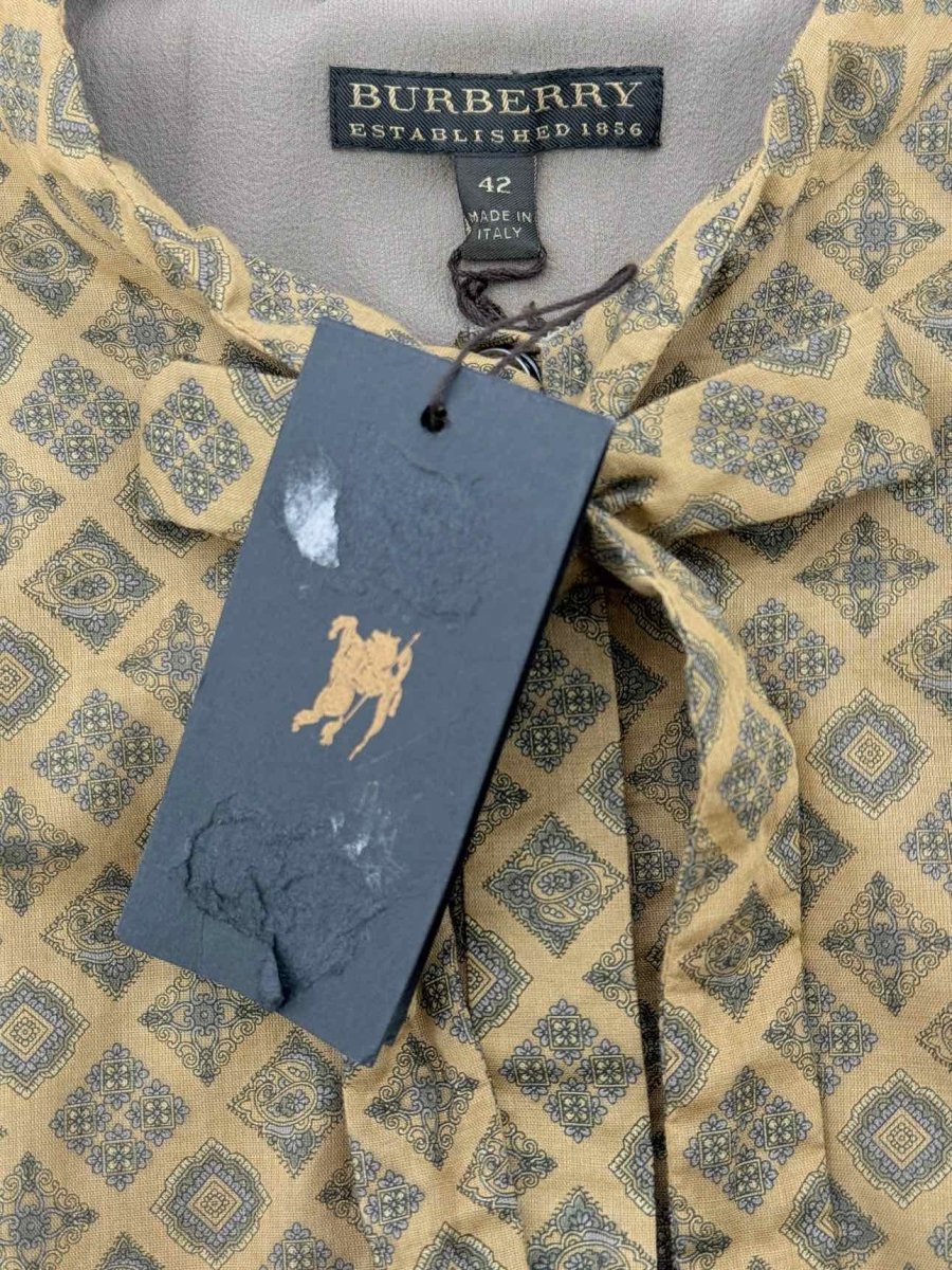 Pre - loved BURBERRY Beige & Black Size US 6 Knee Length Dress at Reems Closet