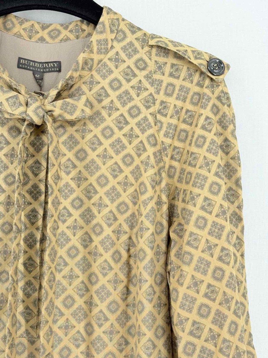 Pre - loved BURBERRY Beige & Black Size US 6 Knee Length Dress at Reems Closet