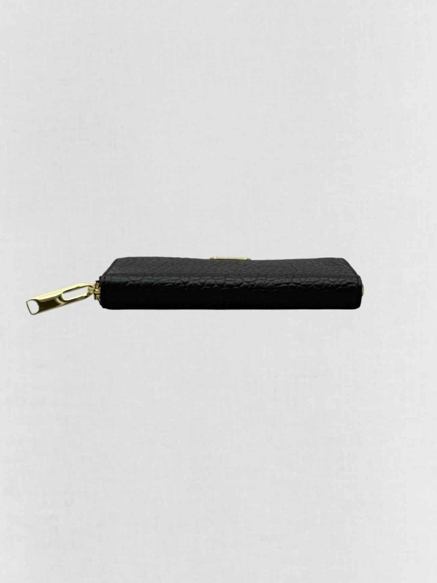 Pre-loved BURBERRY Black Continental Wallet at Reems Closet