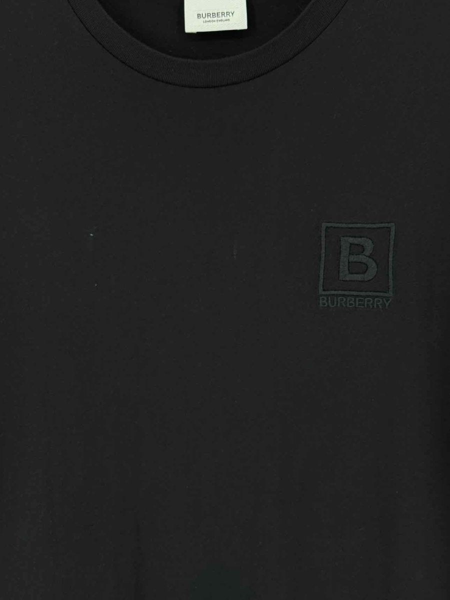 Pre - loved BURBERRY Black Logo Size XXLarge T-shirt at Reems Closet
