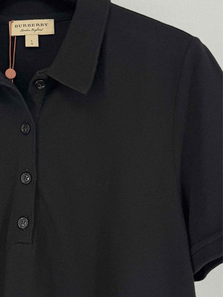 Pre - loved BURBERRY Black Size Large T-shirt at Reems Closet