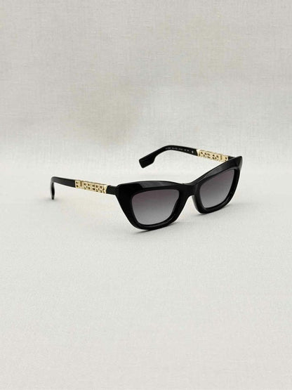 Pre-loved BURBERRY Black Sunglasses at Reems Closet