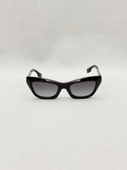 Pre-loved BURBERRY Black Sunglasses at Reems Closet