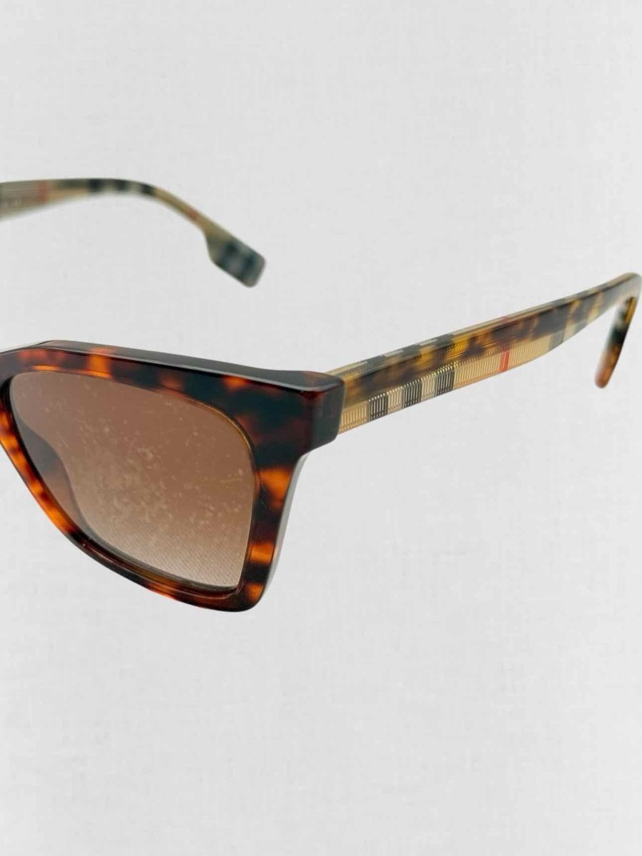 Pre - loved BURBERRY Brown Sunglasses at Reems Closet